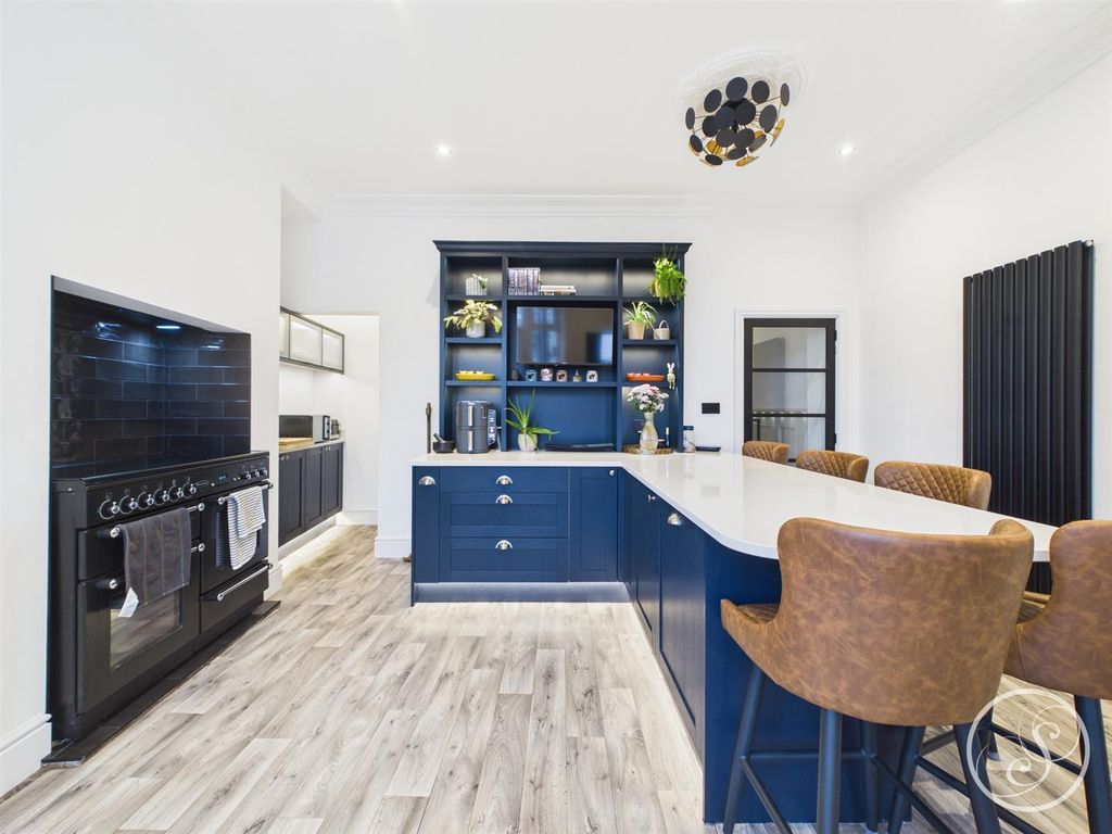 Property photo 3 of 23 Kitchen/Diner