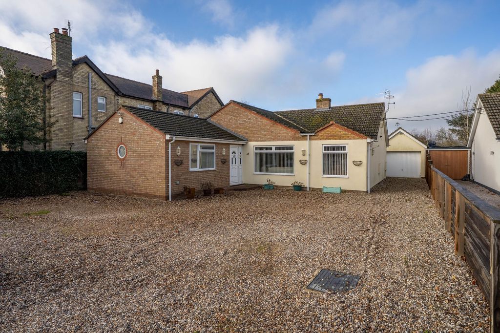 Property photo 2 of 20