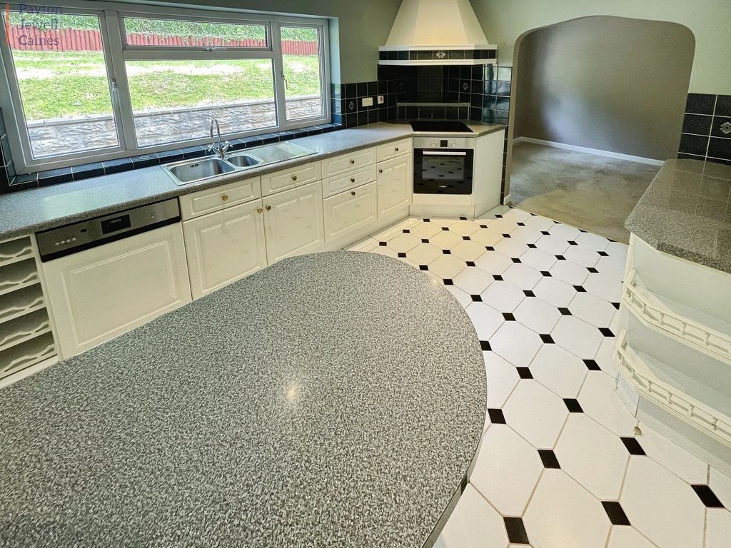 Property photo 2 of 17 Not Specified