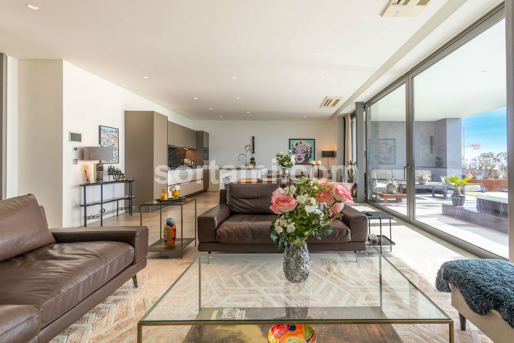 Property photo 3 of 45