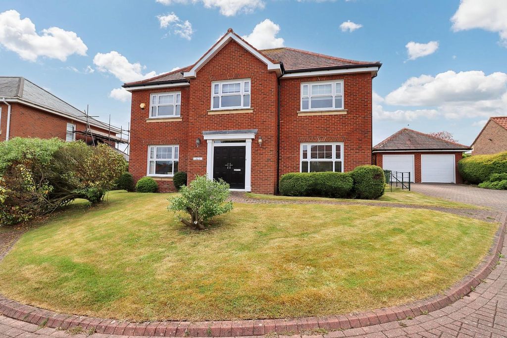 Property photo 2 of 38