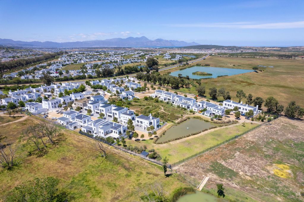 Property photo 3 of 51 Sw1720946