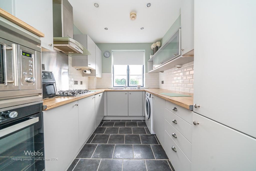 Property photo 2 of 25 Â© Webbs Estate Agents Â© (6 Of 103).Jpg