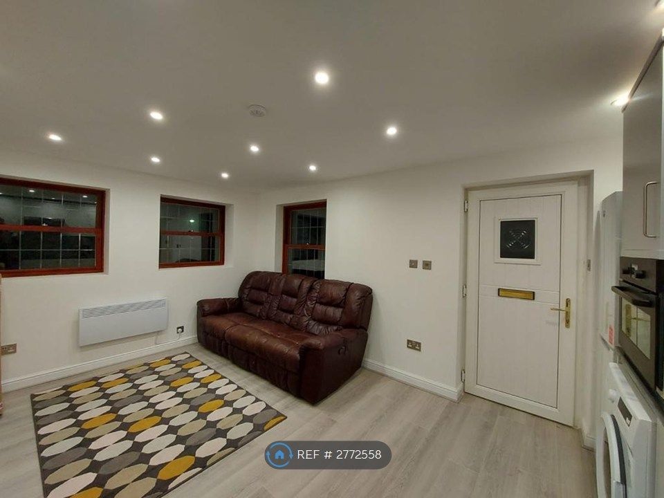 Property photo 1 of 7 Living Open Plan