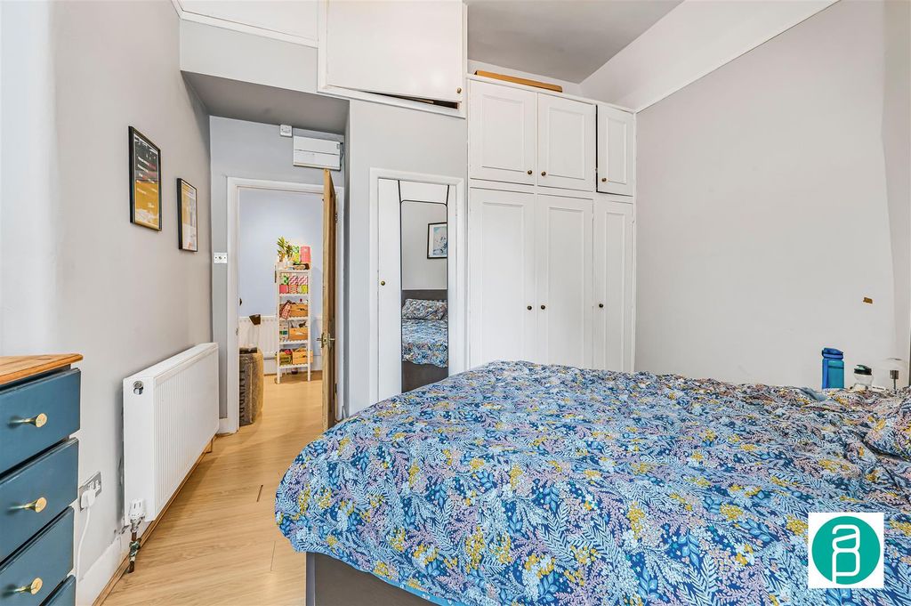 Property photo 2 of 14 Andrew_Purnell_-_Aydarth_Court__Oakhill_Road_Sw15_
