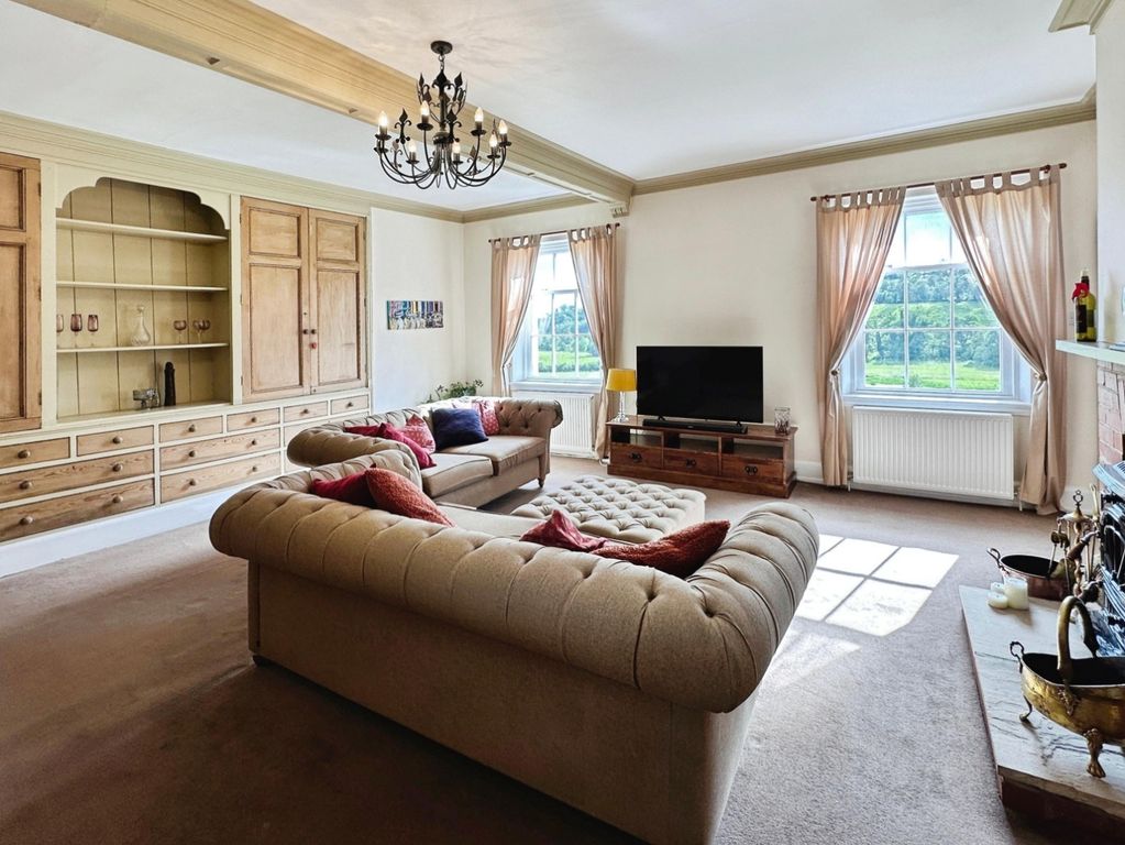 Property photo 2 of 17 Pbox-Img.Jpg