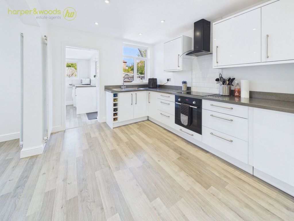 Property photo 2 of 41