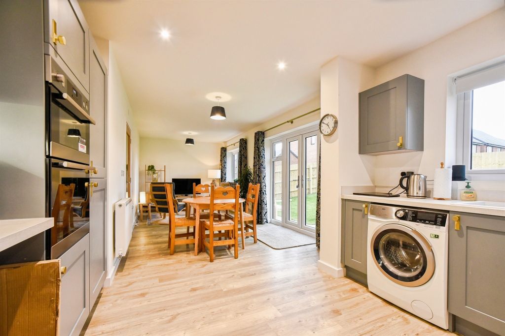 Property photo 2 of 22