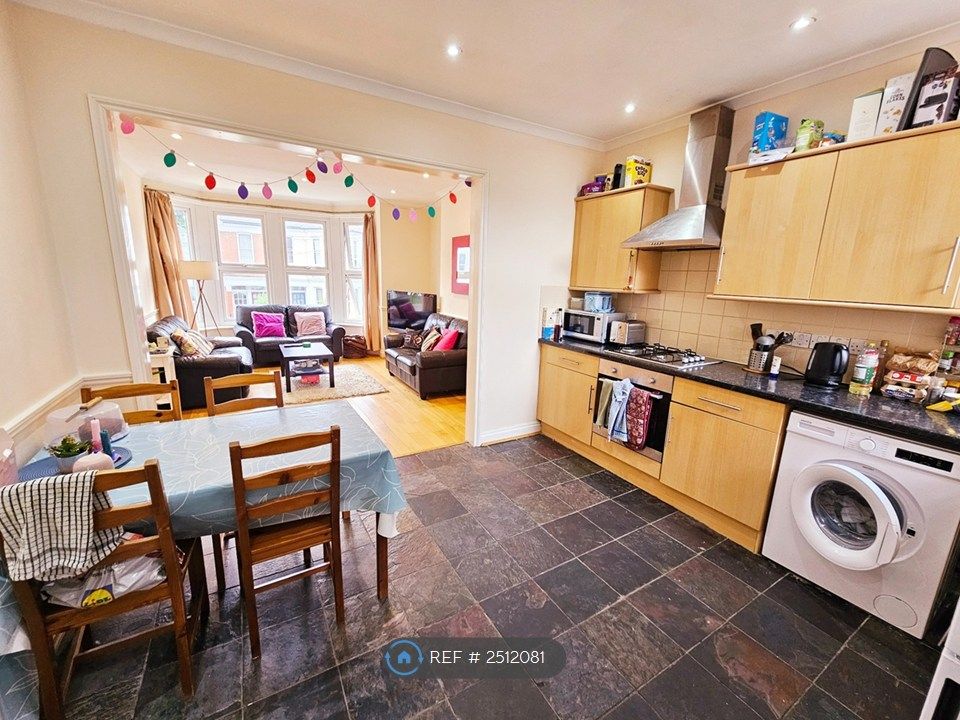 Property photo 2 of 17