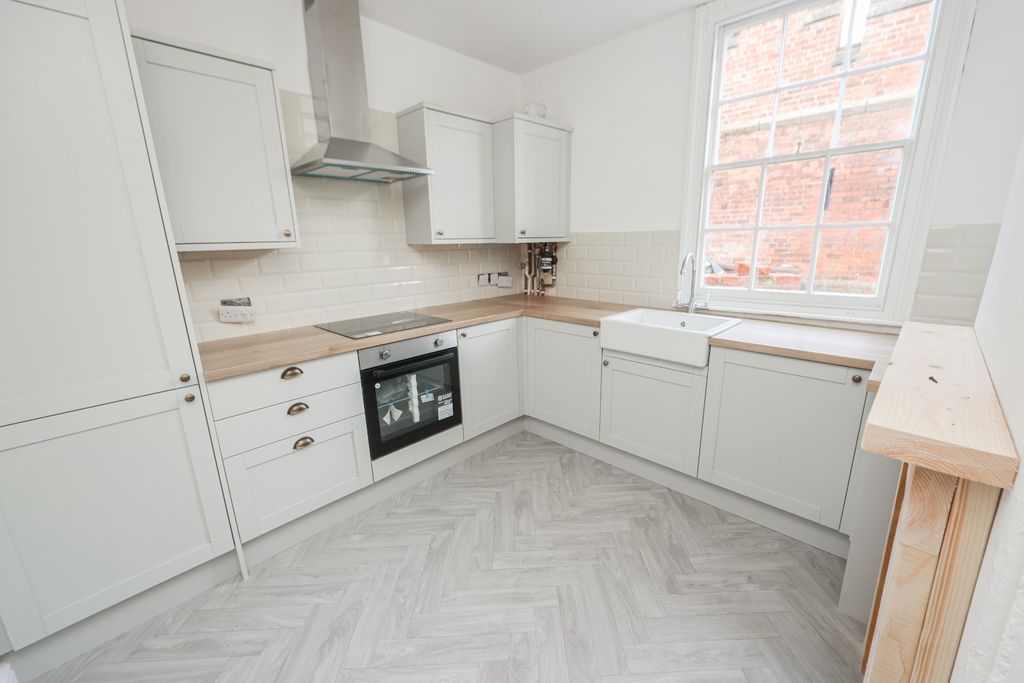 Property photo 3 of 13 4203962