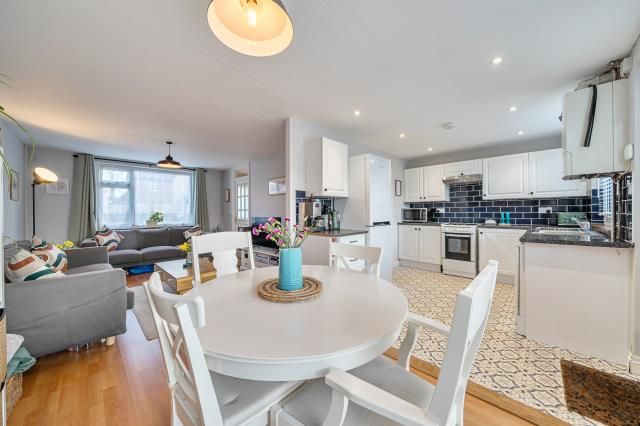Property photo 1 of 16 Dining Room