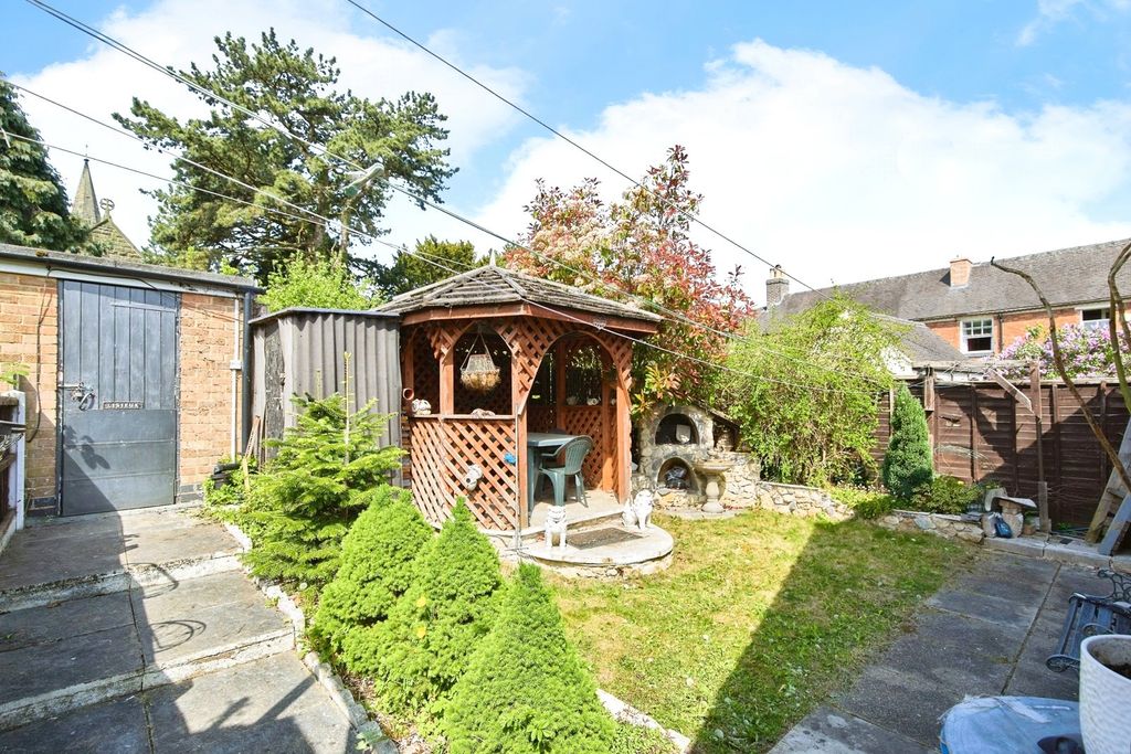 Property photo 2 of 15 Garden