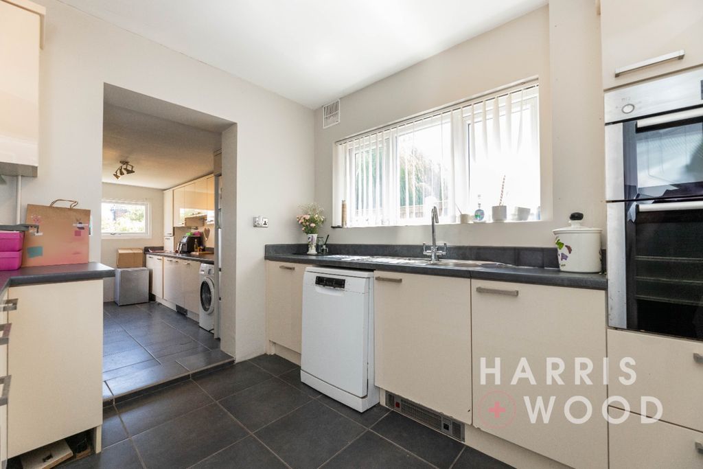 Property photo 3 of 26 4339005