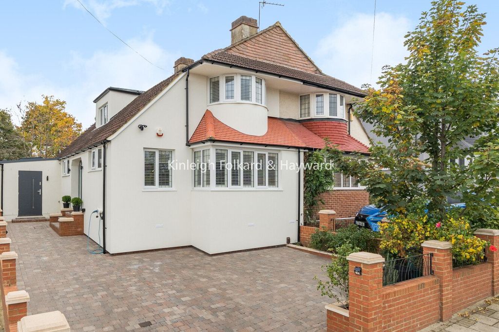 Property photo 1 of 21 Picture No. 03