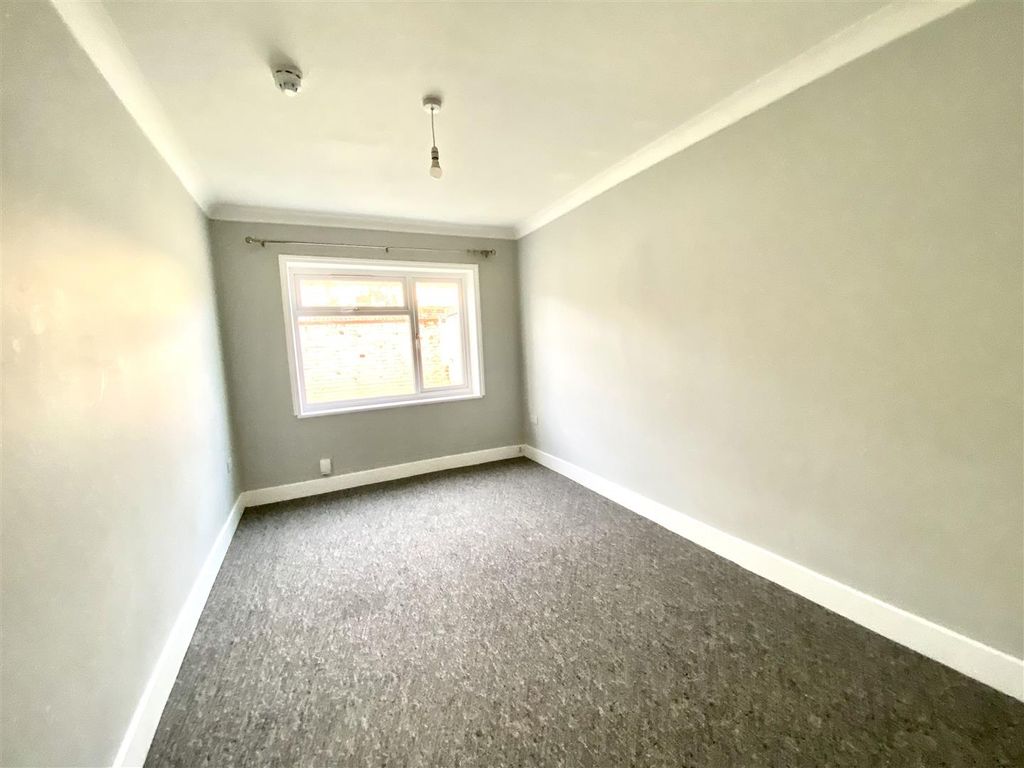 Property photo 2 of 7 Img_5295.Jpg