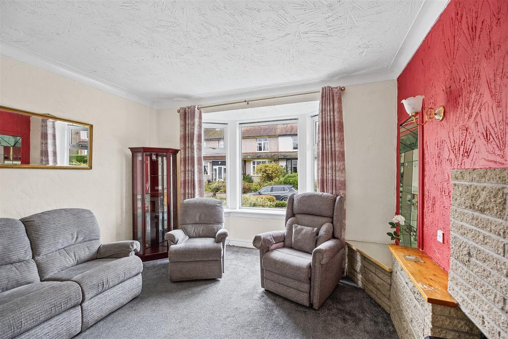 Property photo 3 of 24 Kingslynn Drive-16.Jpg