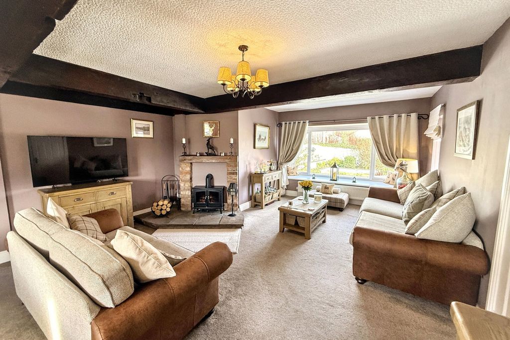 Property photo 2 of 43