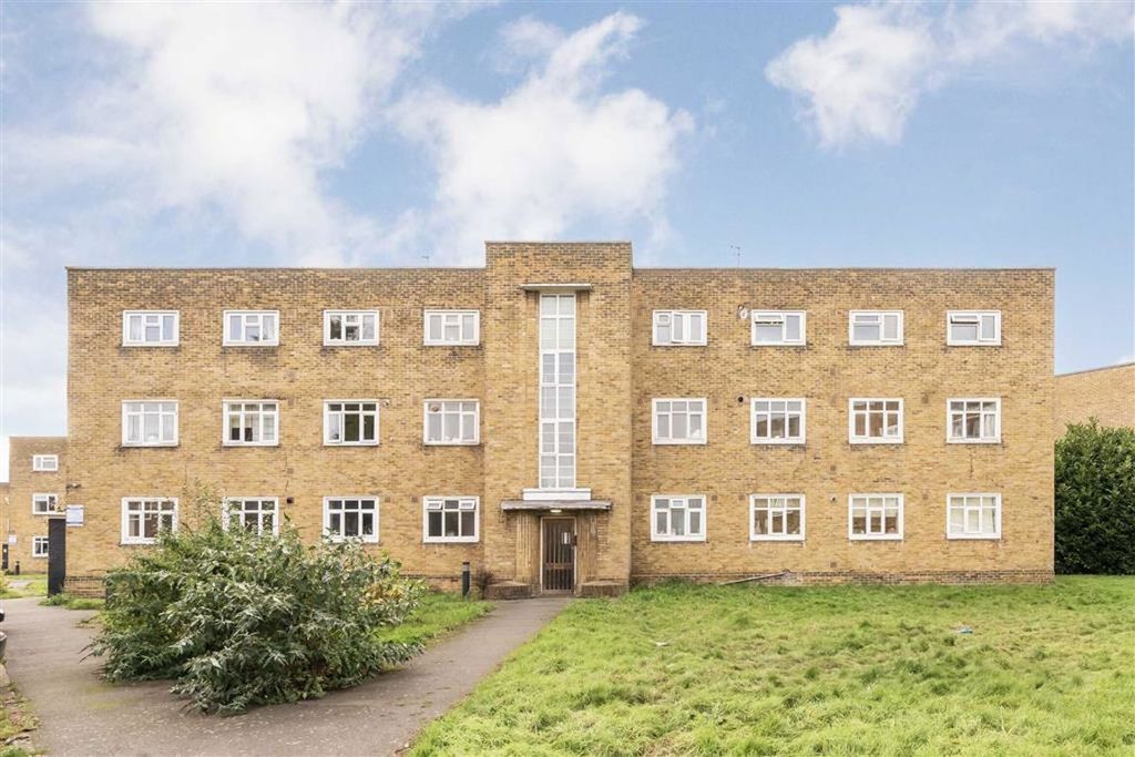 Property photo 1 of 8