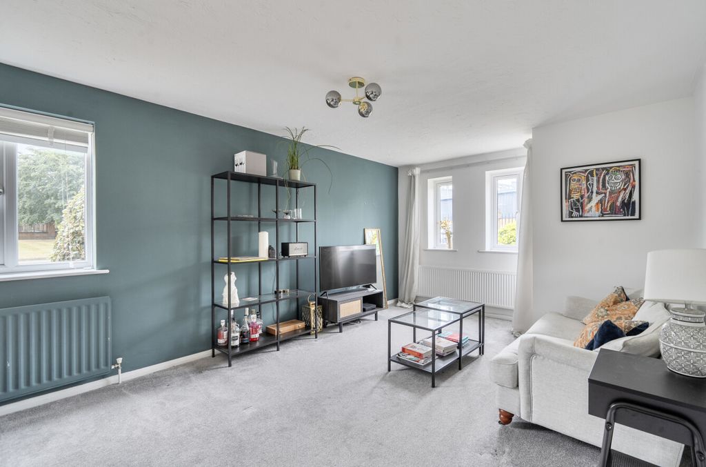 Property photo 2 of 19 1468617-10-6A1d92...
