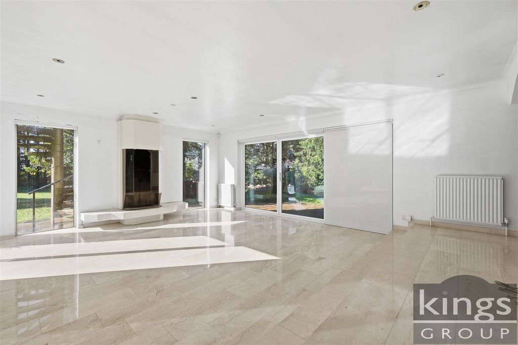 Additional image 5 of 6 bed detached house for saleHarlow Common, Harlow CM17