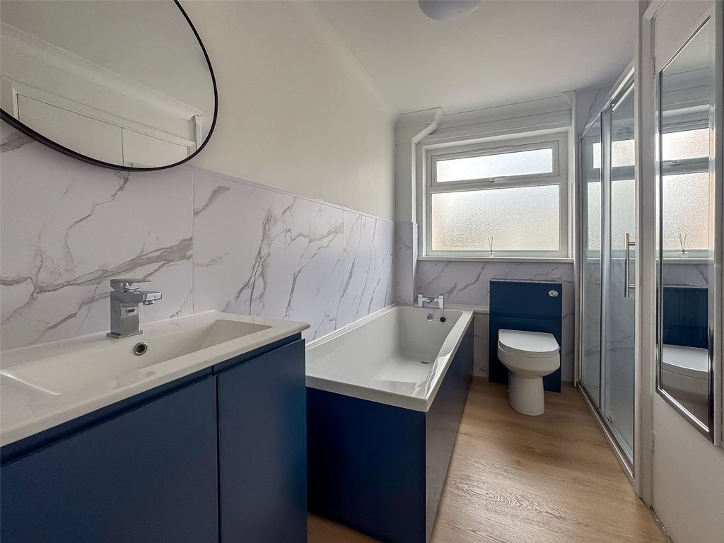Property photo 2 of 15 Picture No. 05