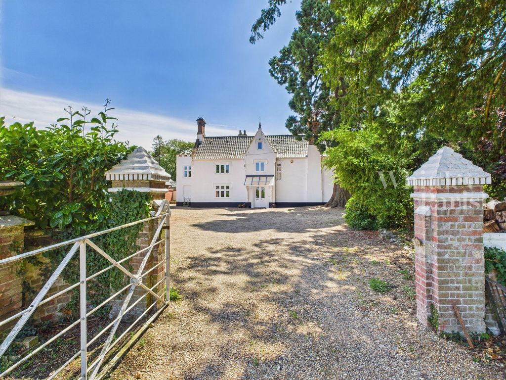 Property photo 3 of 50