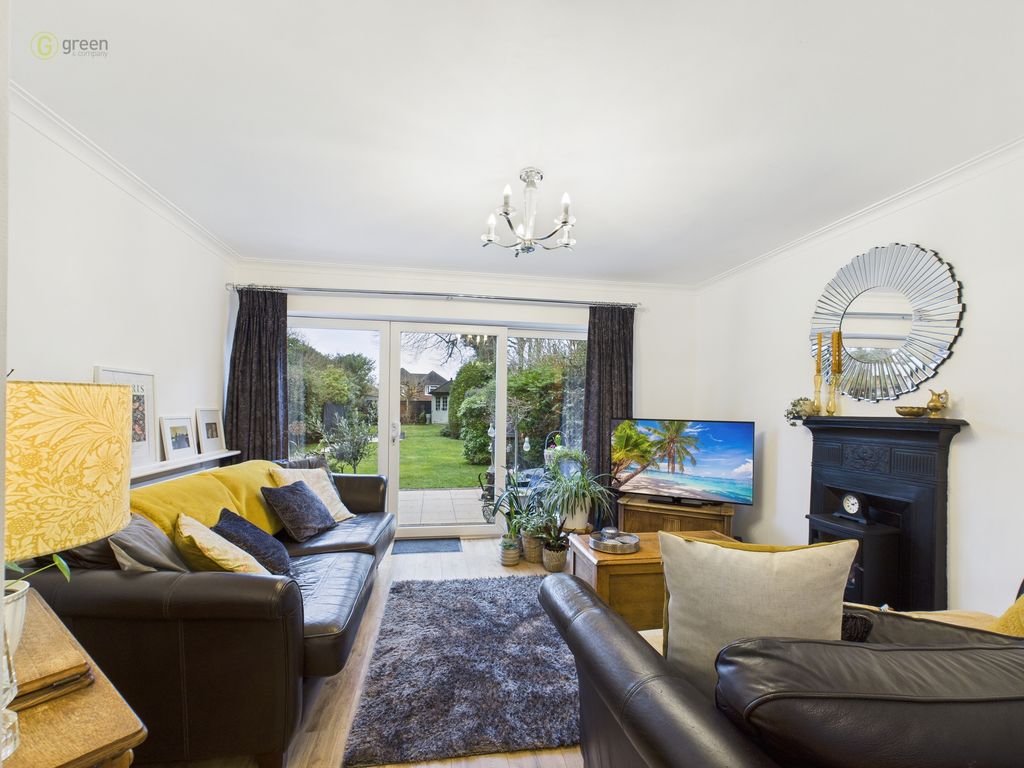 Property photo 3 of 19 Cam03830G0Pr0264Still013