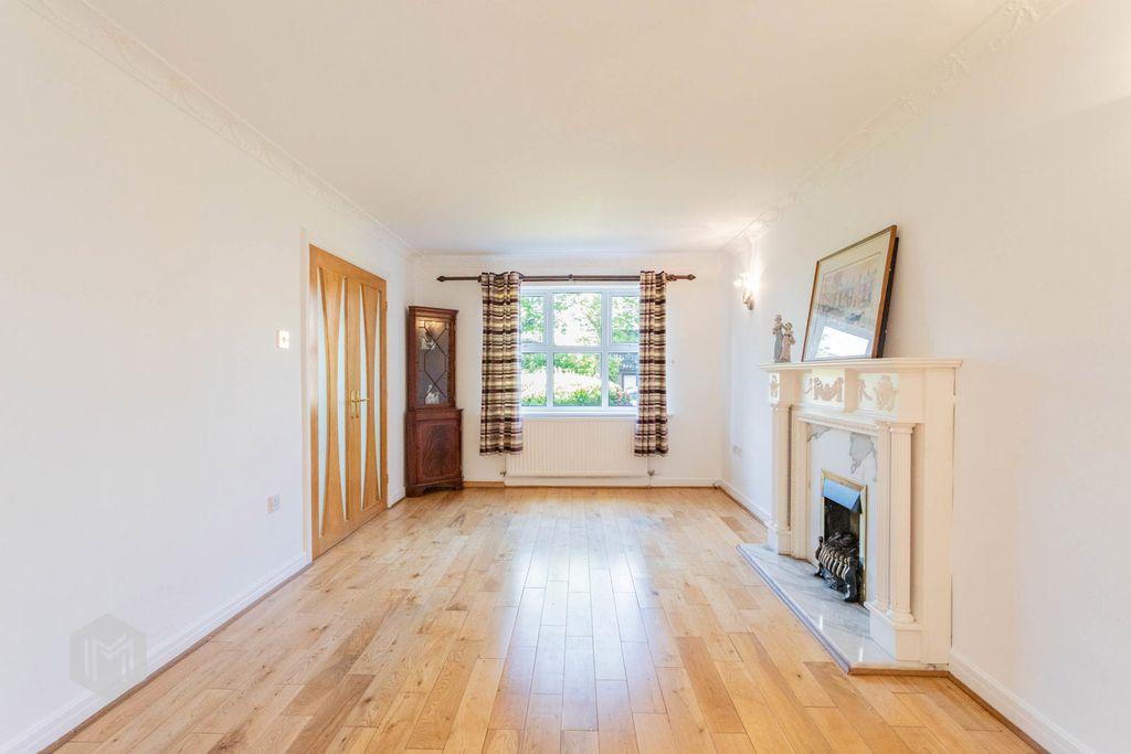 Property photo 2 of 30 Photograph