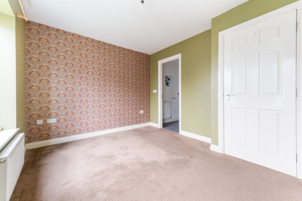 Additional image 10 of 4 bed town house to rentWeston Village BS24