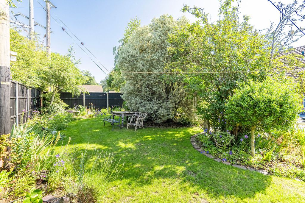 Property photo 3 of 20