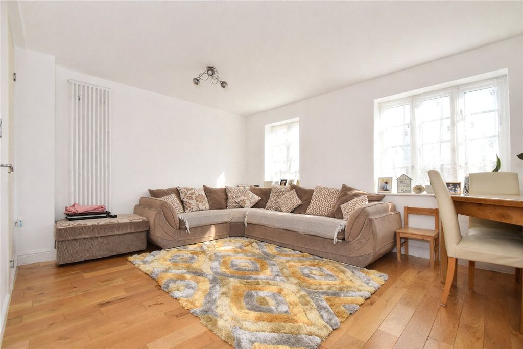 Property photo 2 of 13 Robinson Jackson