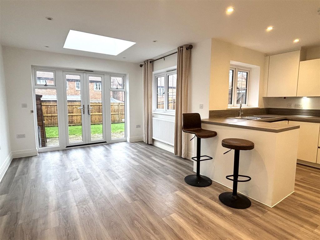 Property photo 2 of 13 Kitchen Diner.Jpg