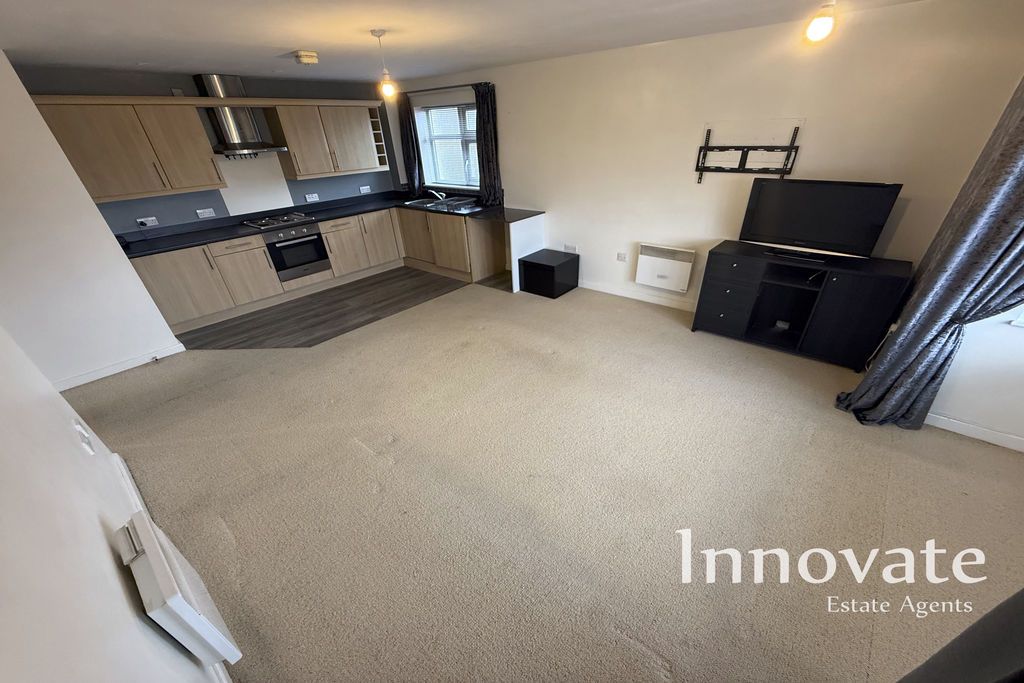 Property photo 1 of 7 Photo 5