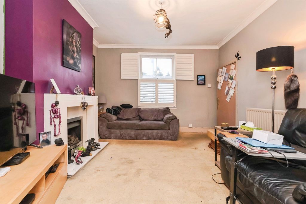 Property photo 3 of 17