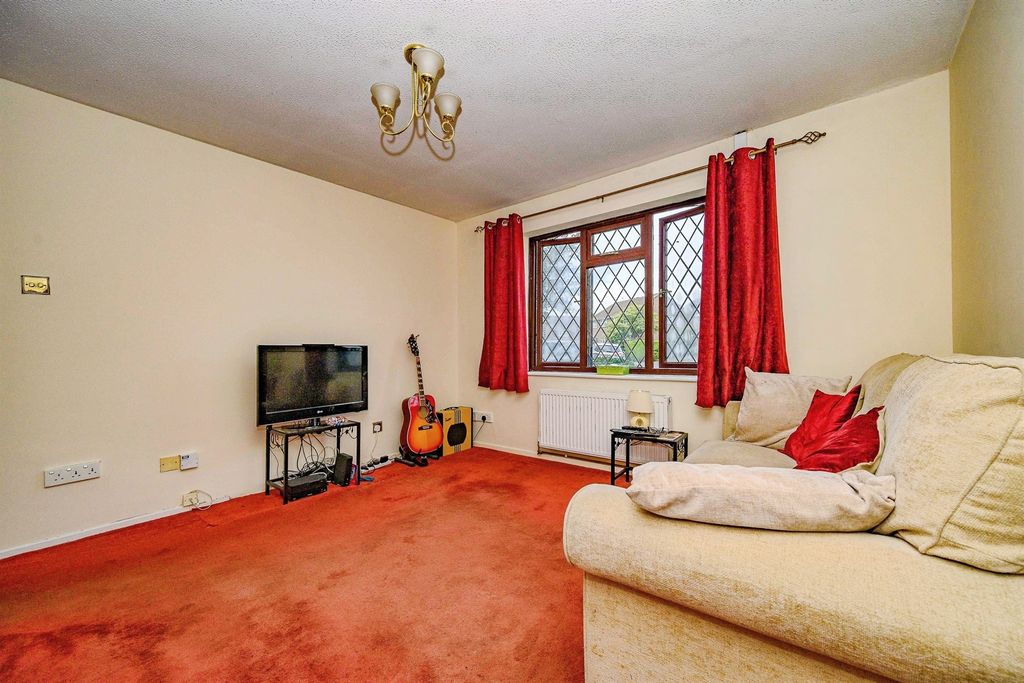 Property photo 2 of 14