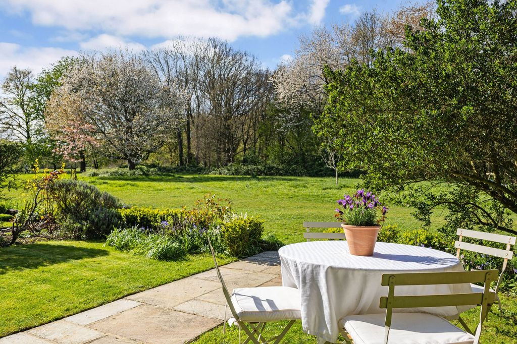 Property photo 2 of 13 Picture No. 17