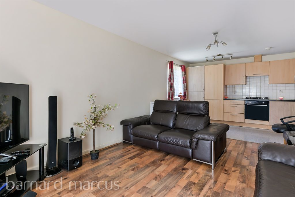 Property photo 3 of 12