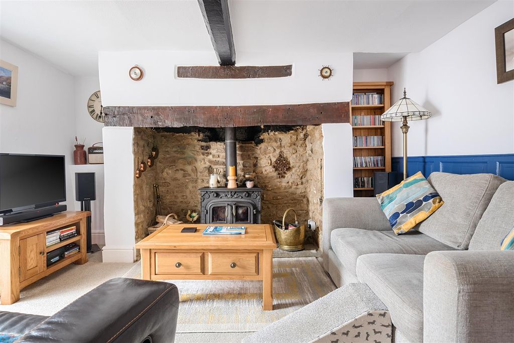 Property photo 2 of 15 1395598-14-695F9688Ef218-Arw.Jpg