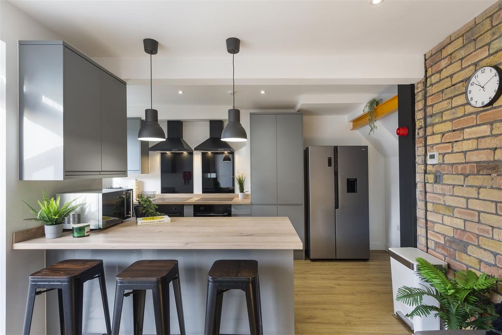 Property photo 1 of 12 1.Jpg