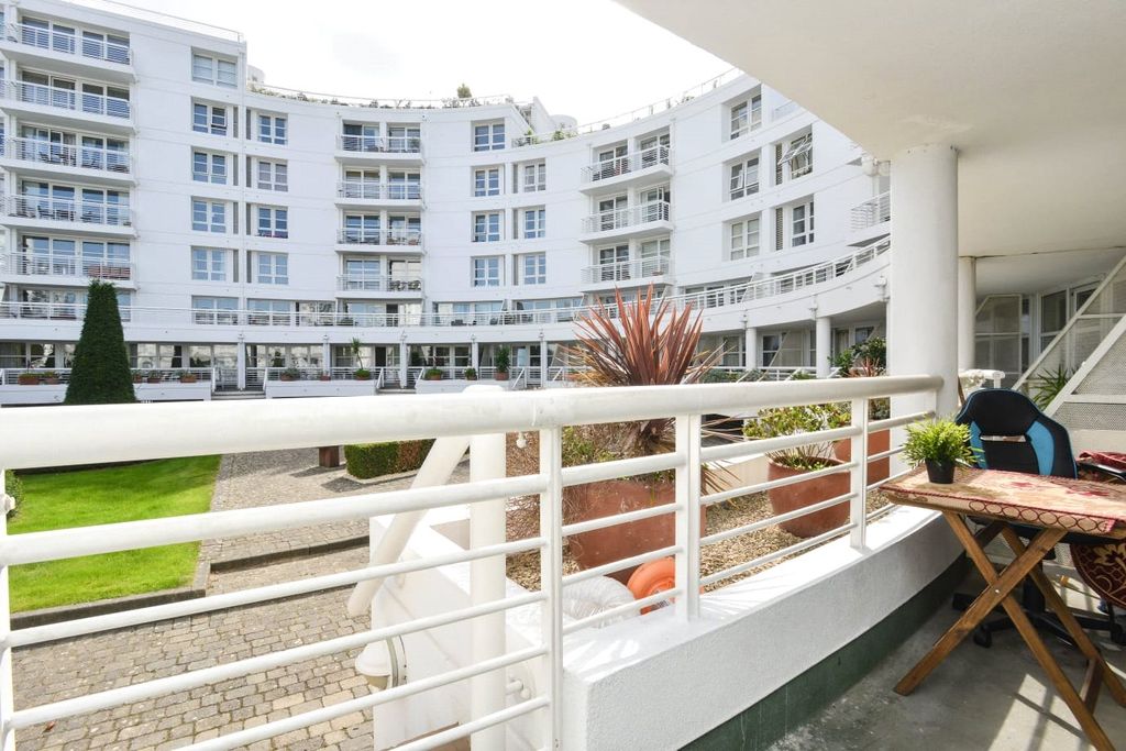 Property photo 3 of 11 Picture No. 16