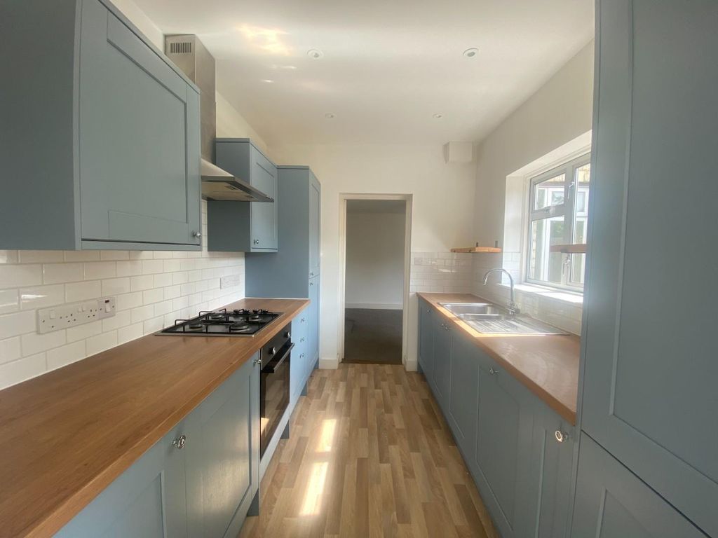 Property photo 3 of 11 Img_8224.Jpg