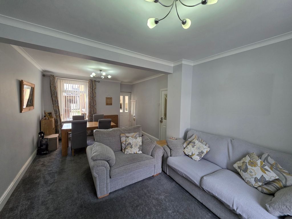 Property photo 1 of 17 Lounge/Diner