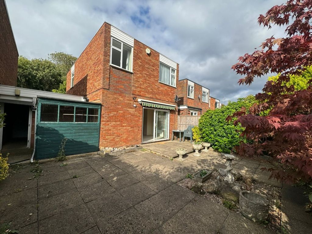 Property photo 2 of 10