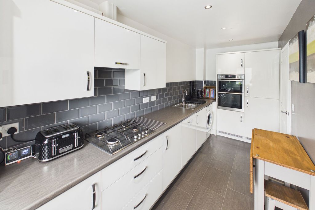 Property photo 3 of 18 Kitchen Angle 1