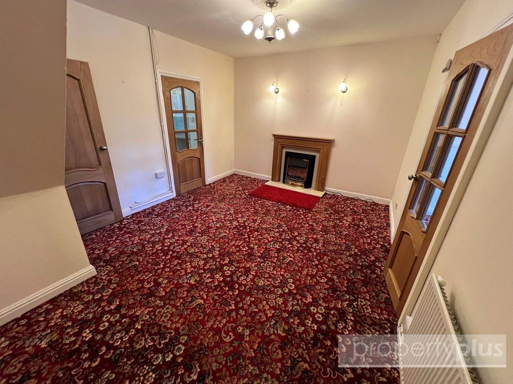 Property photo 3 of 12 Picture No. 11