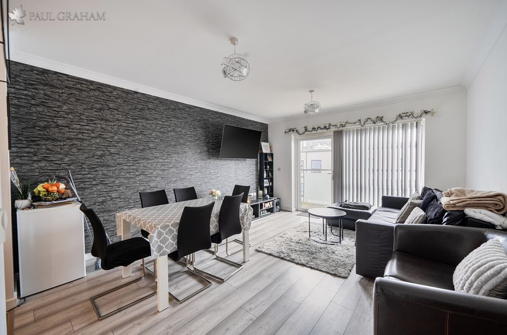 Property photo 2 of 16 5Eaa3Bd7-c29B-4Afc-98c8-35E3Ef78Bf09