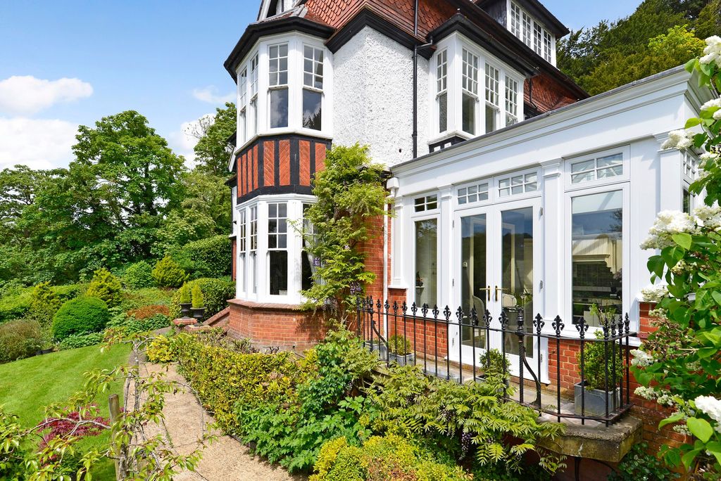 Property photo 1 of 10 Southerly Aspect And Balcony