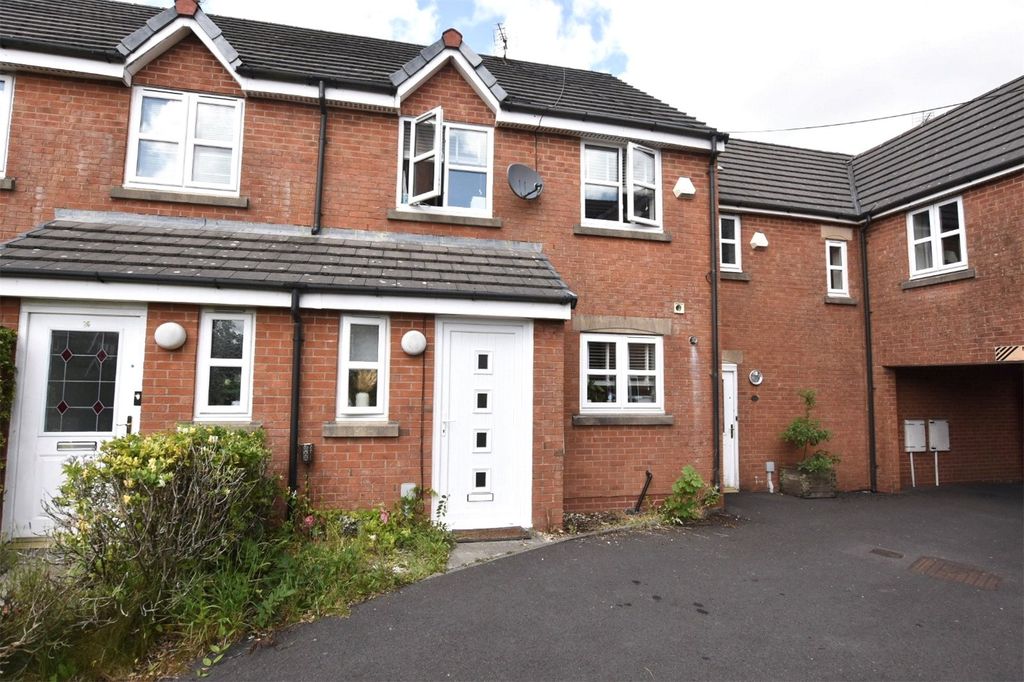 Property photo 1 of 14 External