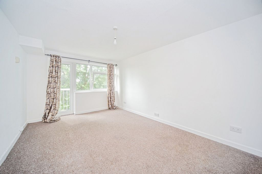 Property photo 2 of 16 Pbox-Img.Jpg