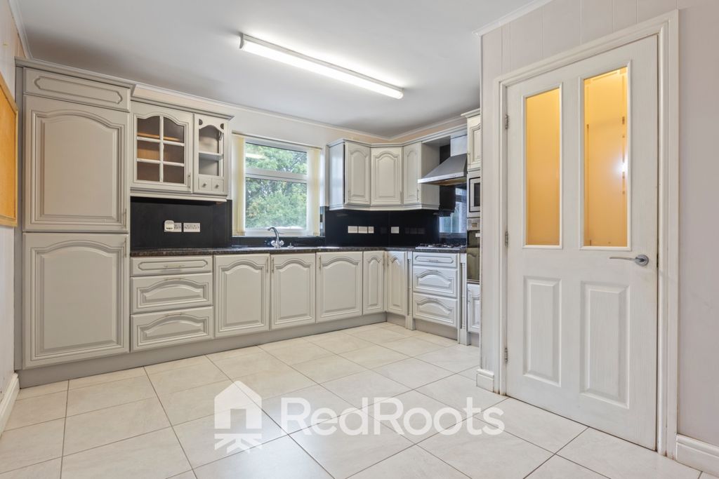 Property photo 3 of 25 4524835